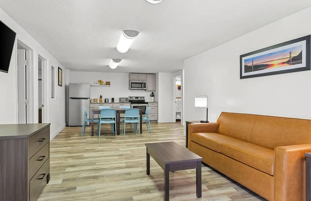 Quality Inn & Suites At Tropicana Field-1