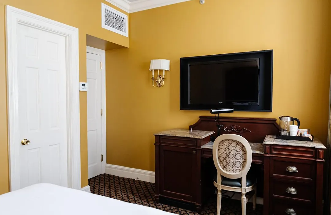 The Lafayette New Orleans By Kasa Living-1