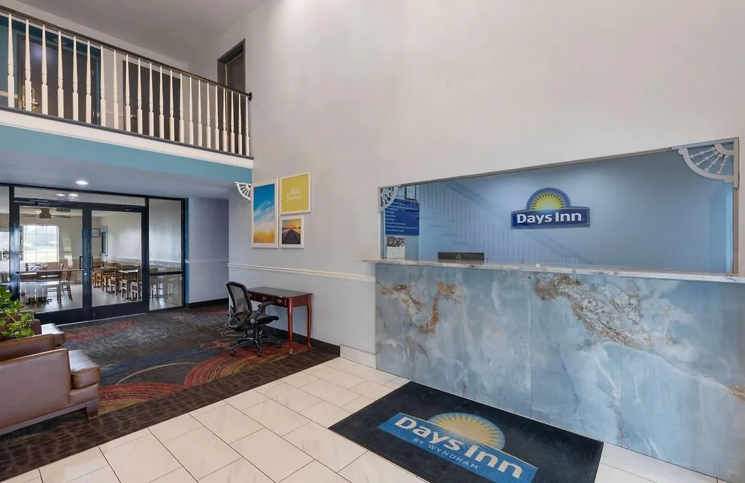 Days Inn By Wyndham Lincoln-1
