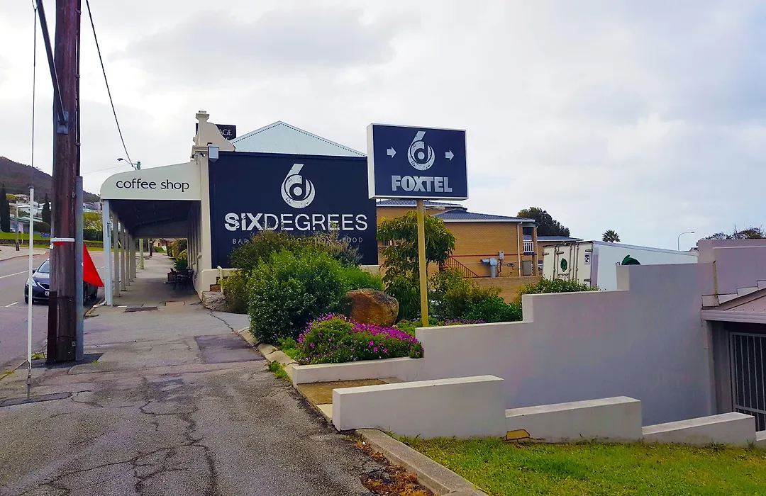 Six Degrees Motel-1