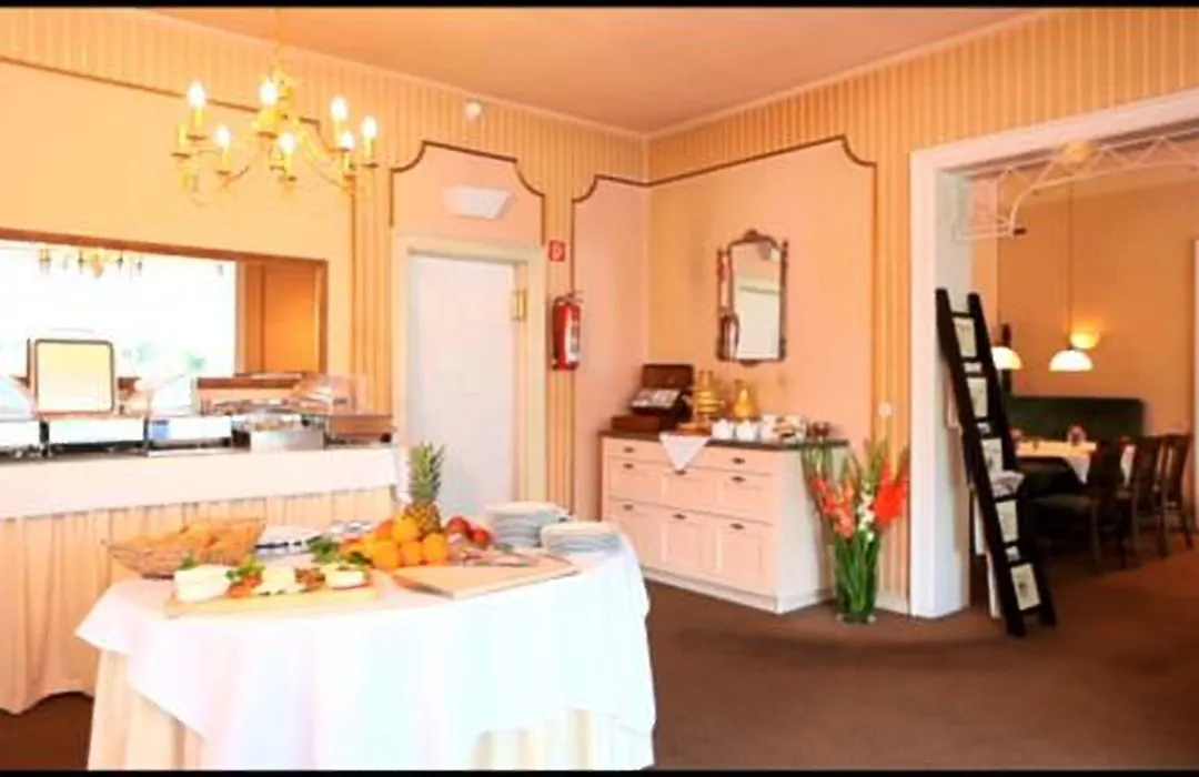 Hotel Royal-1