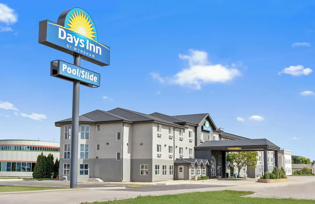 Days Inn By Wyndham Steinbach-1