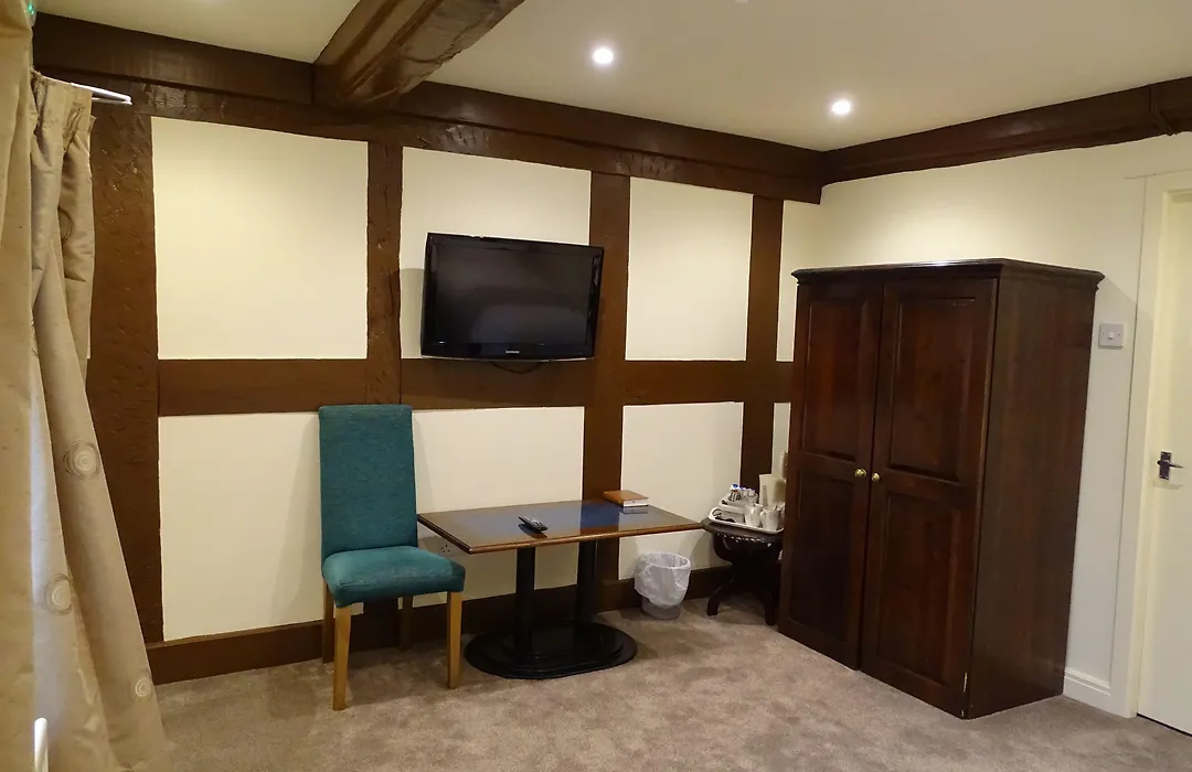 Ellesmere Hotel-1