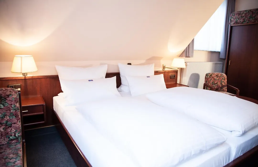 Hotel Lonac-1