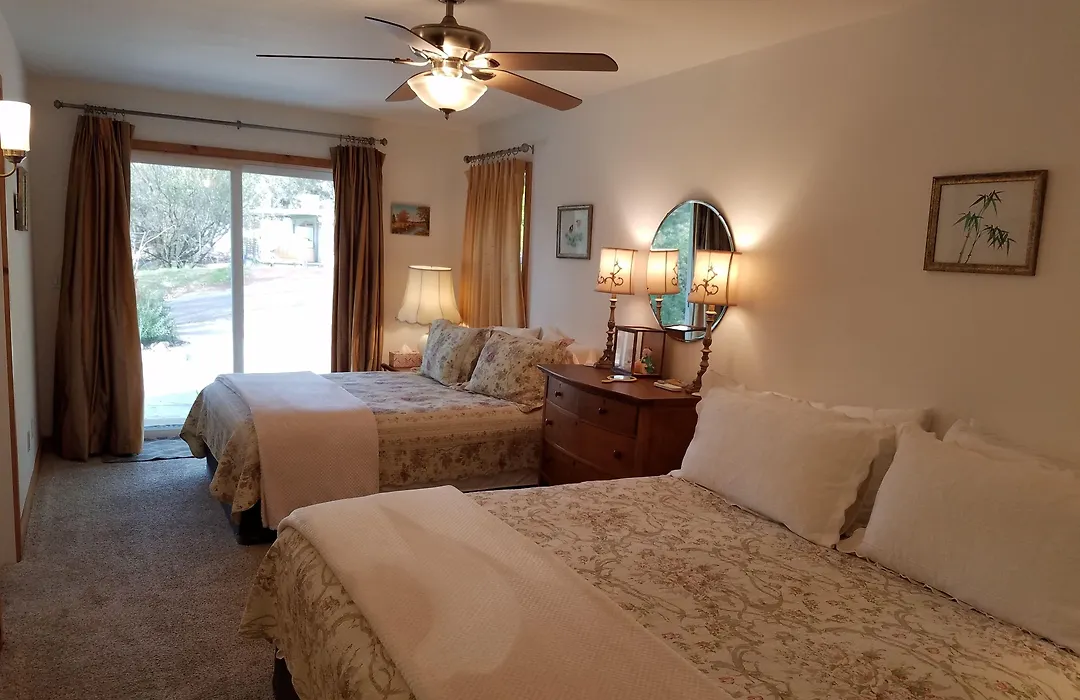 Yosemite Plaisance Bed & Breakfast-1