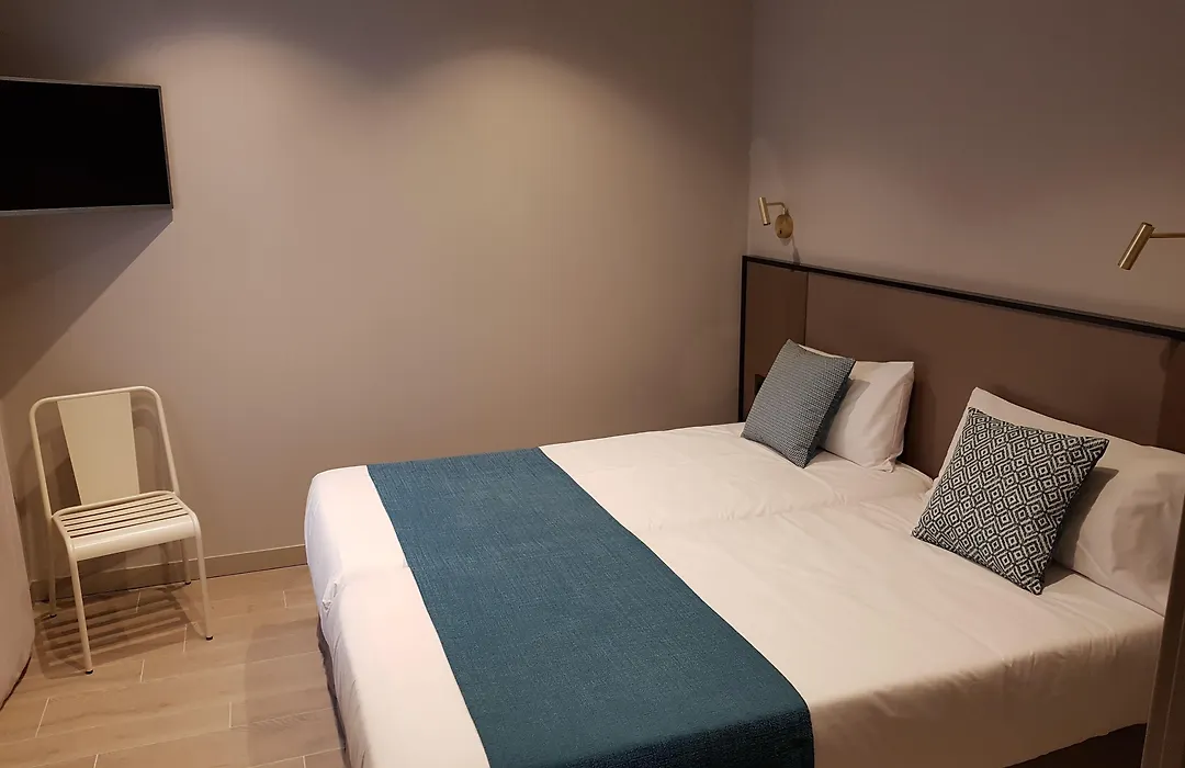 Hotel Torrent-1