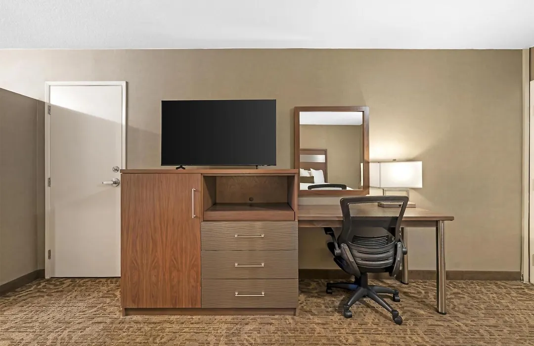 Best Western Plus Anaheim Inn-1