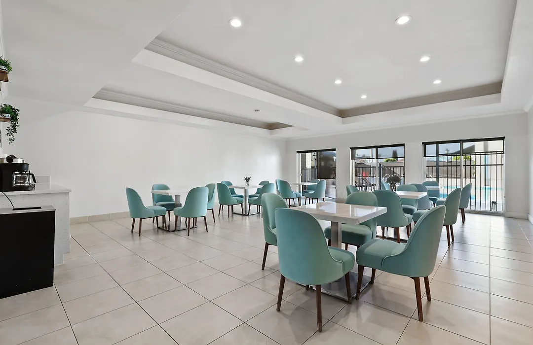 Brookhurst Plaza Inn-1