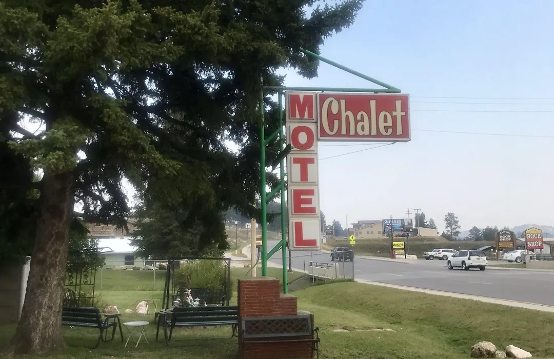 Chalet Motel-1
