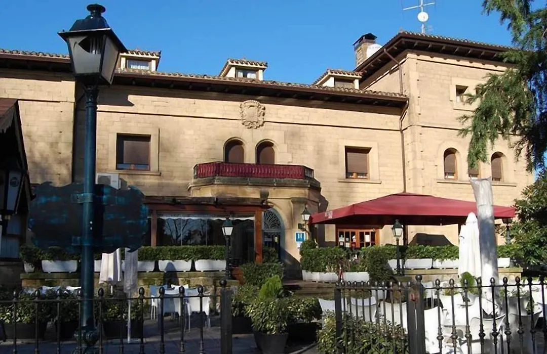 Hotel Artaza-1