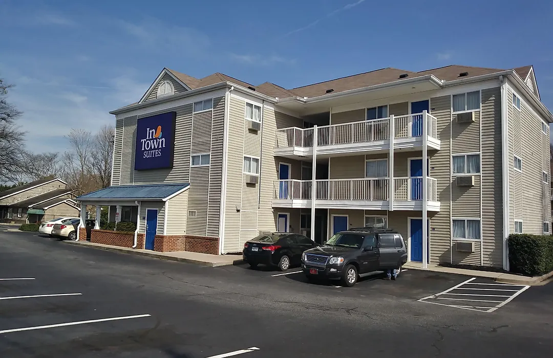 Intown Suites Extended Stay Greenville Sc - Wade Hampton-1