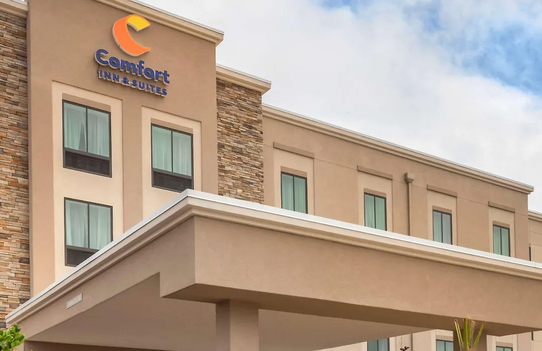 Comfort Inn & Suites Jacksonville - Orange Park Near Naval Air Station-1