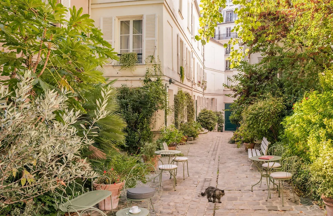 Hotel Des Grandes Ecoles-1
