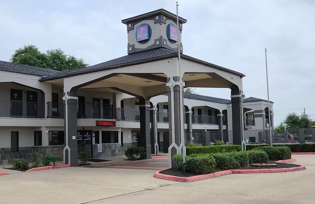 Express Inn Tomball-1