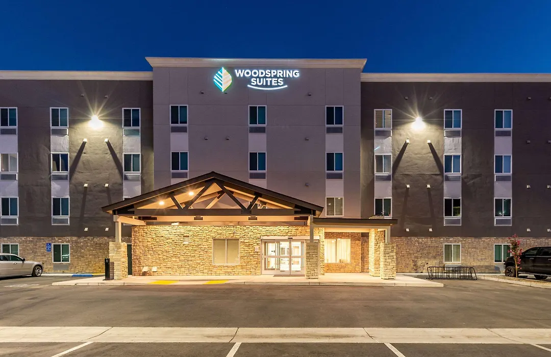 Woodspring Suites Bakersfield Airport-1