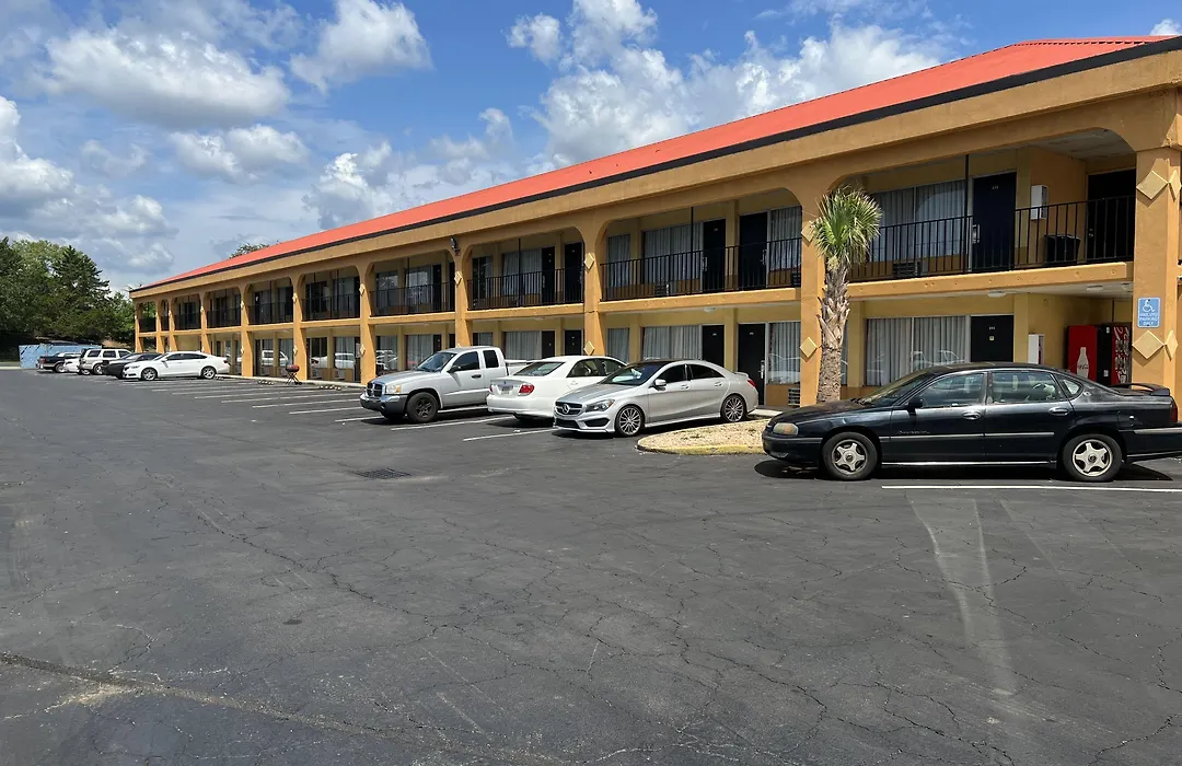 Country Hearth Inn & Suites Cartersville-1
