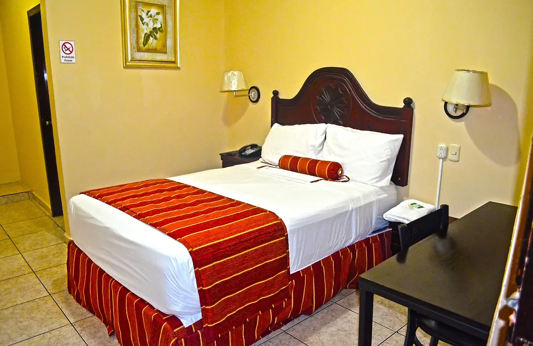 Hotel Plaza Palmero-1