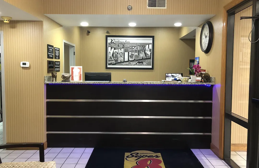 Super 8 By Wyndham Franklin Hwy 31-1
