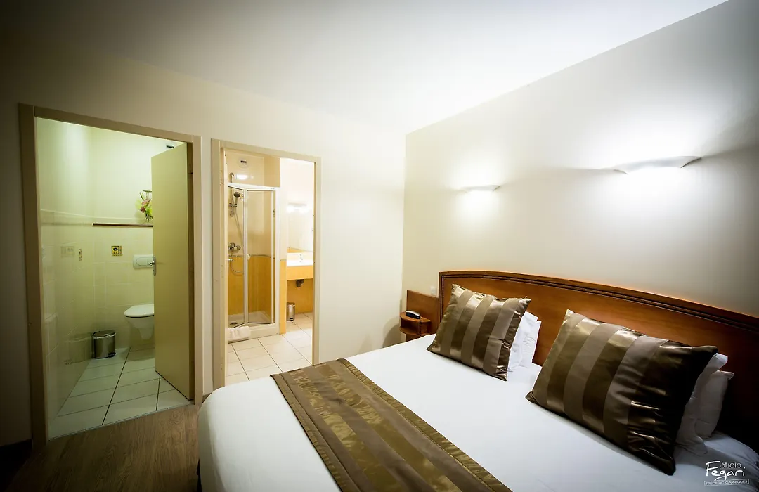 Hotel Le Lion d'Or-1