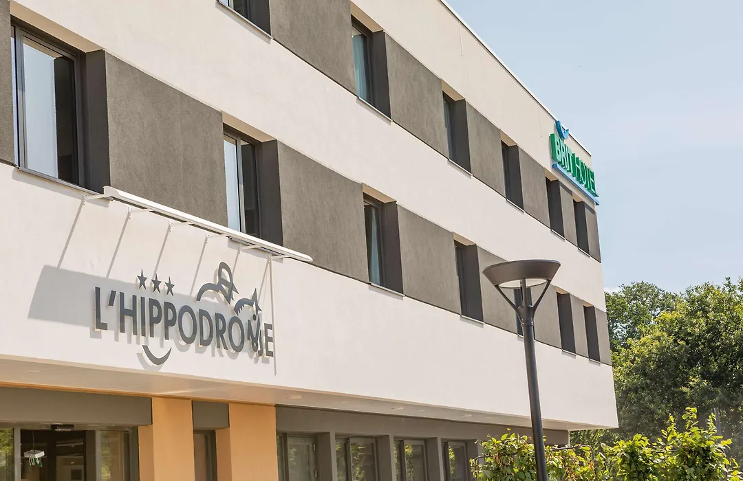 Brit Hotel Ploermel - Hotel de l'Hippodrome-1