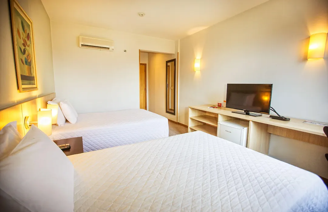 Hotel Campo Largo Express-1