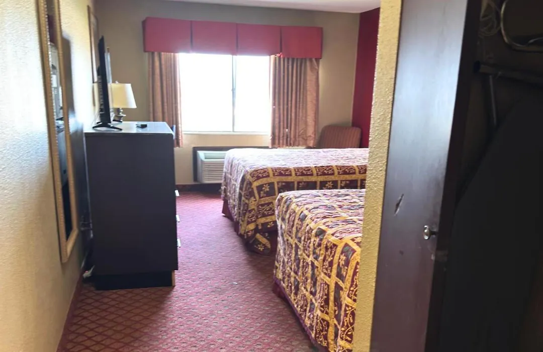 Broadway Inn & Suites Okc-1