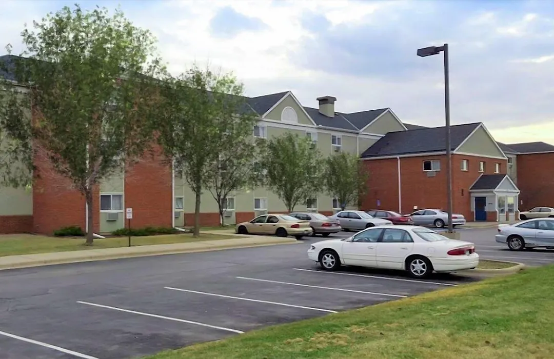 Intown Suites Extended Stay Minneapolis Mn - Burnsville-1
