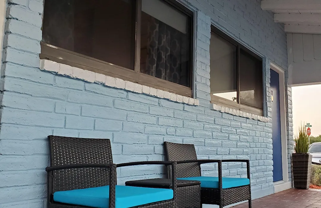 Hollywood Gardens Inn & Suites-1