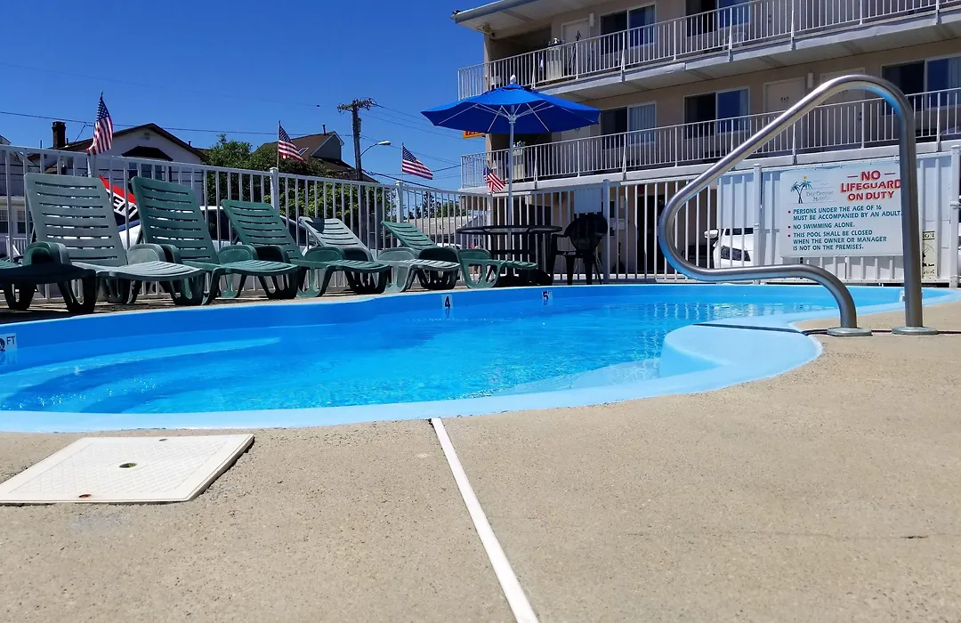 Bay Breeze Motel-1