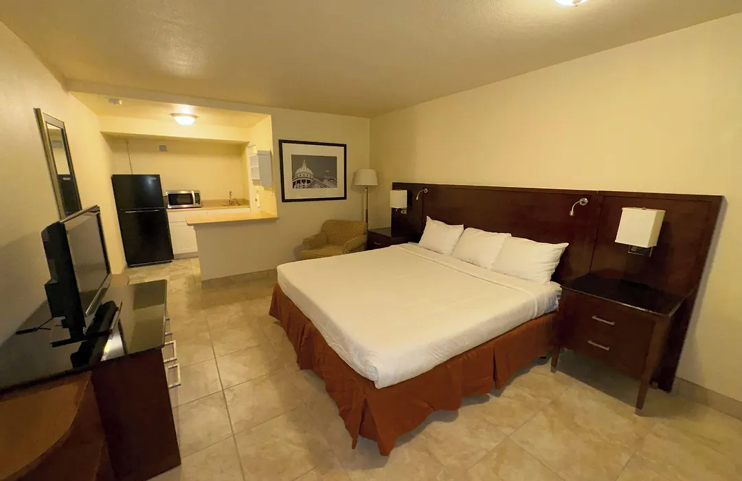 Big Chile Inn & Suites-1
