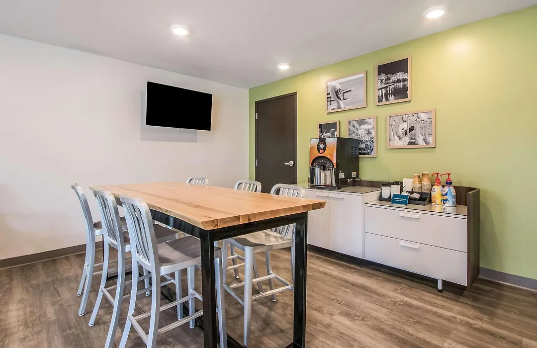 Woodspring Suites Doral Miami Airport-1