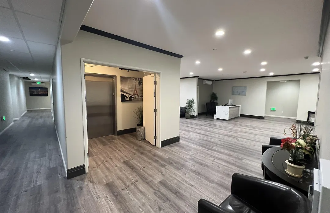 Aspire Inn & Suites Orange-1