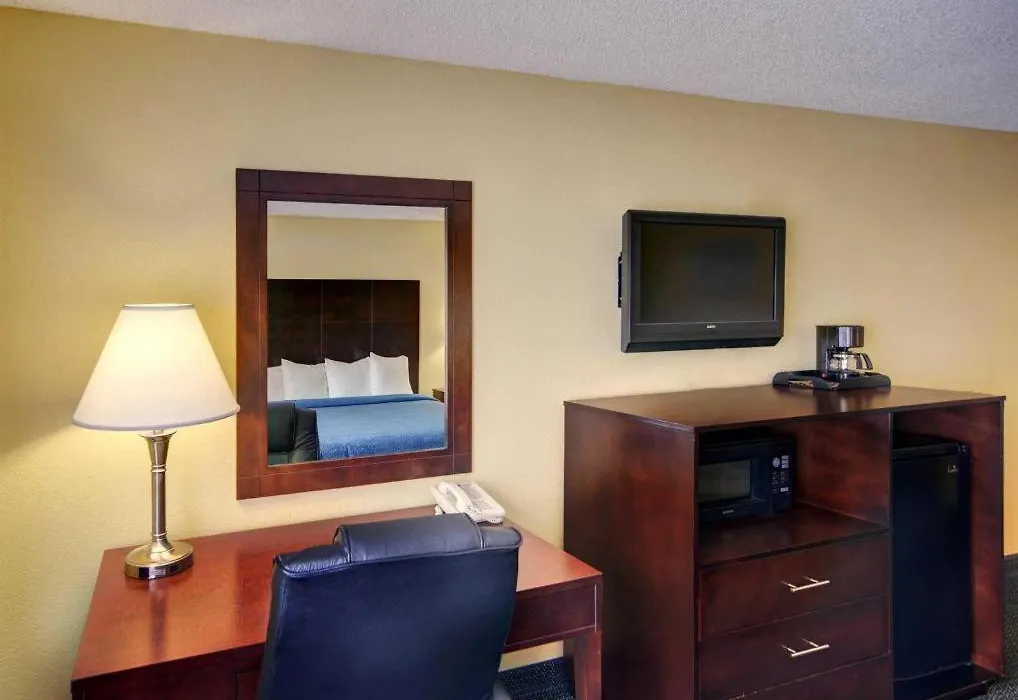 Quality Inn & Suites Grand Prairie South-1