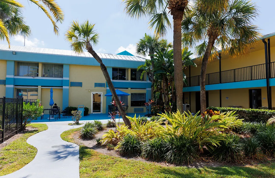 Garnet Inn & Suites, Orlando-1