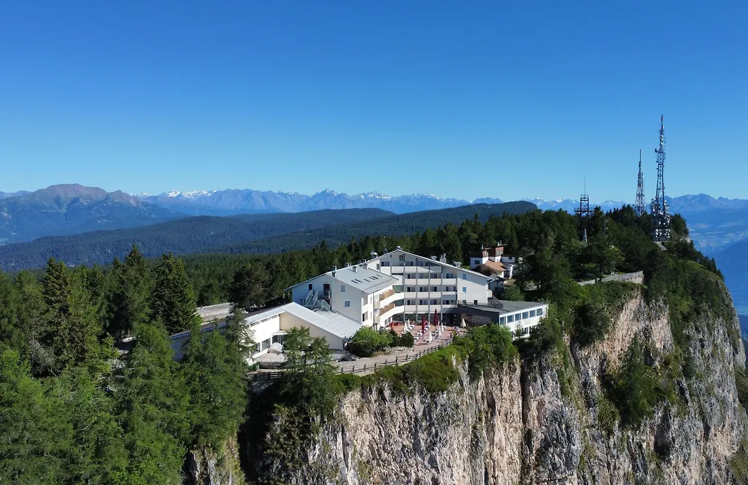 Panoramahotel Penegal-1