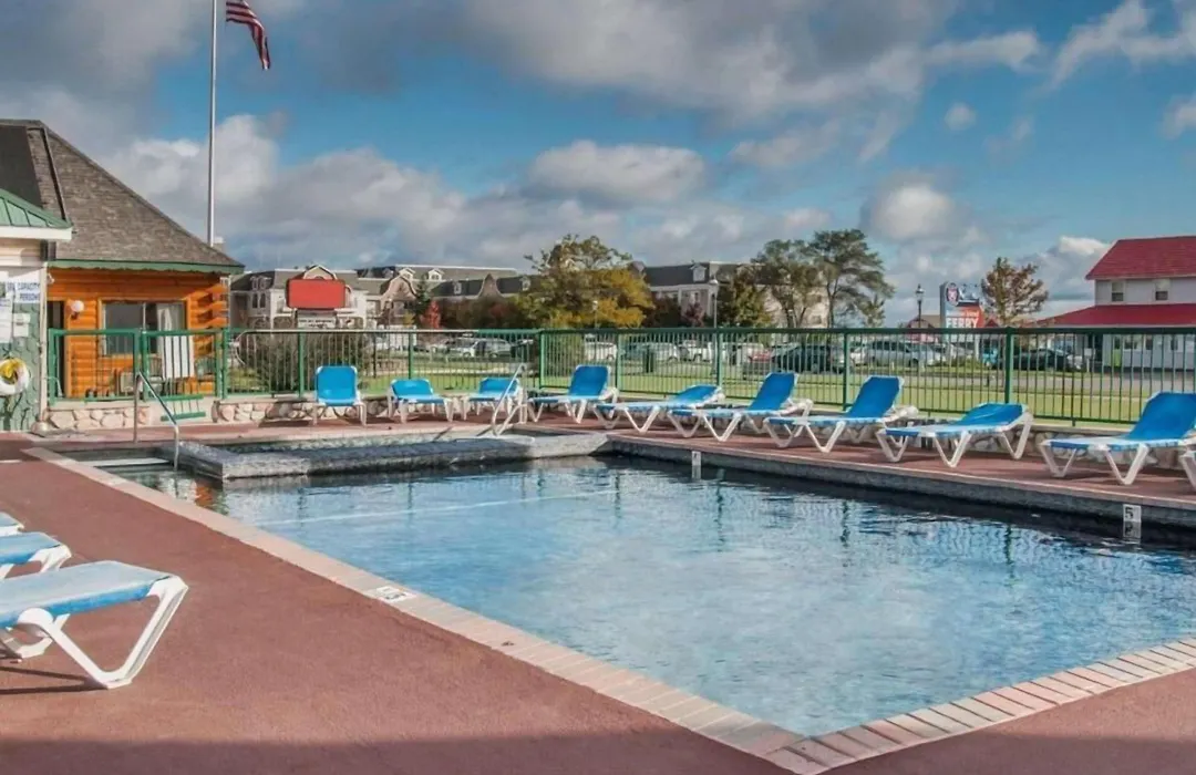 Mackinac Lodge-1