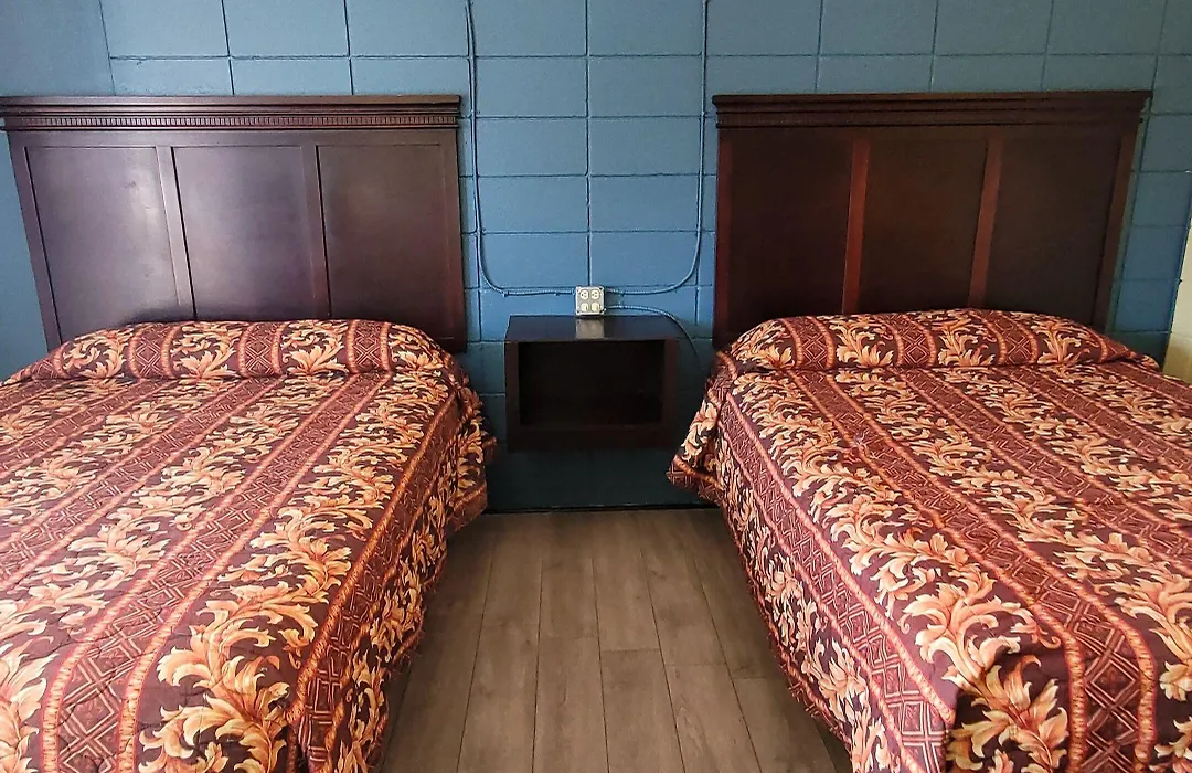 Relax Inn-1