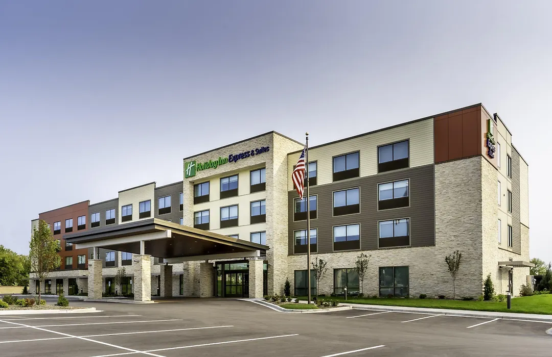 Holiday Inn Express & Suites - Milwaukee West Allis By Ihg-1