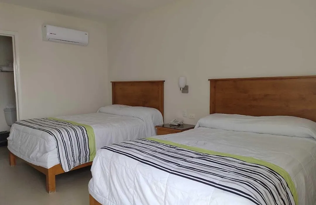 Hotel Baja-1