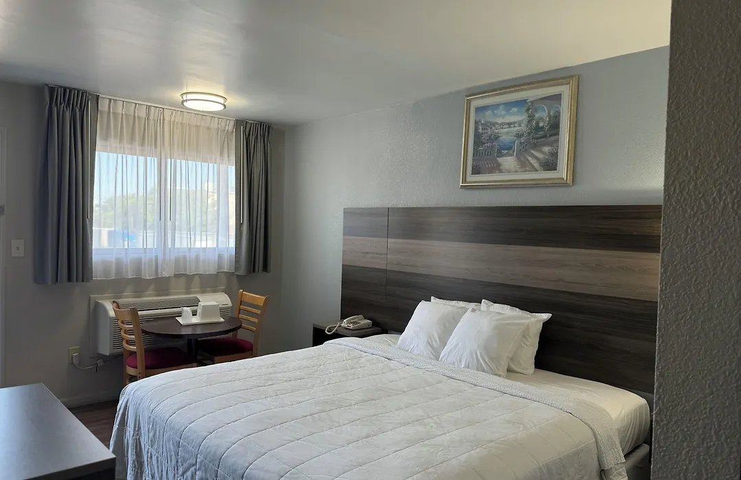 Ritz Motel-1