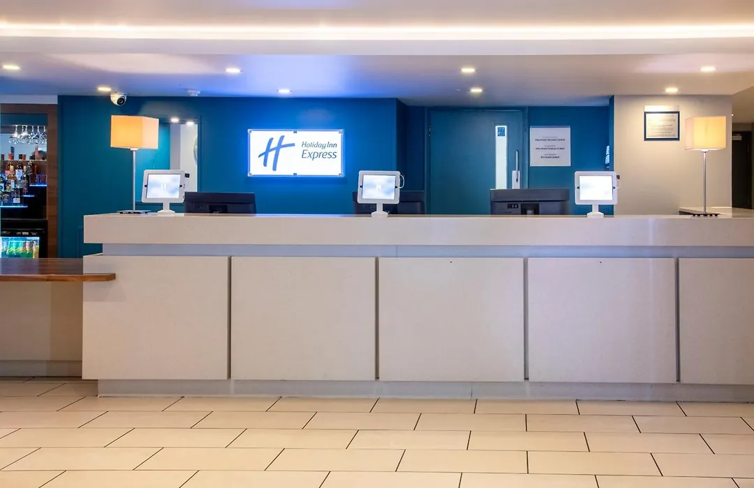 Holiday Inn Express Warwick - Stratford-Upon-Avon By Ihg-1