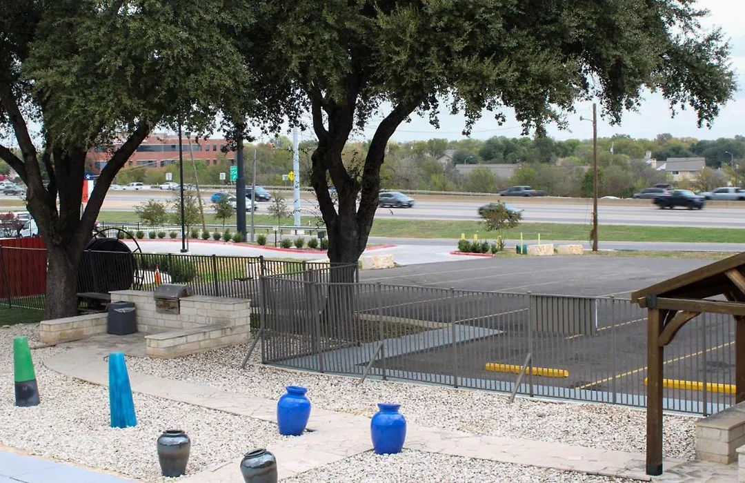 Motel 6-Round Rock, Tx-1