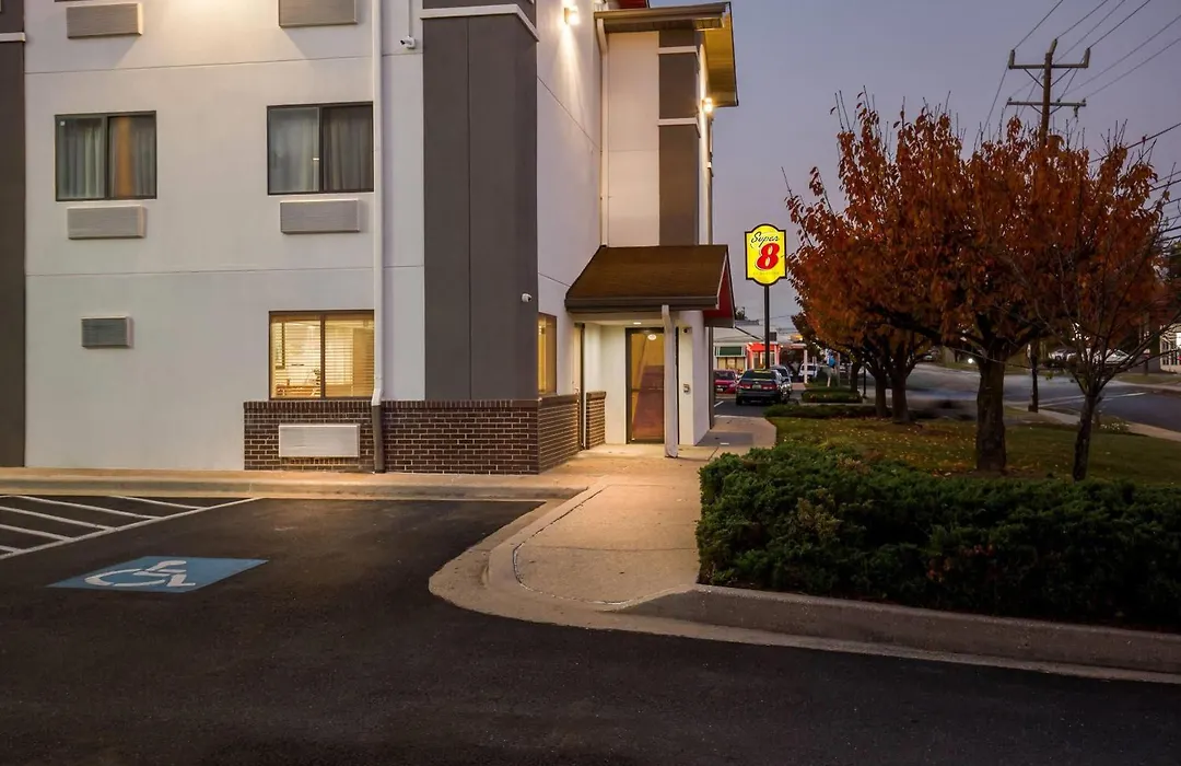 Super 8 By Wyndham College Park Wash Dc Area-1