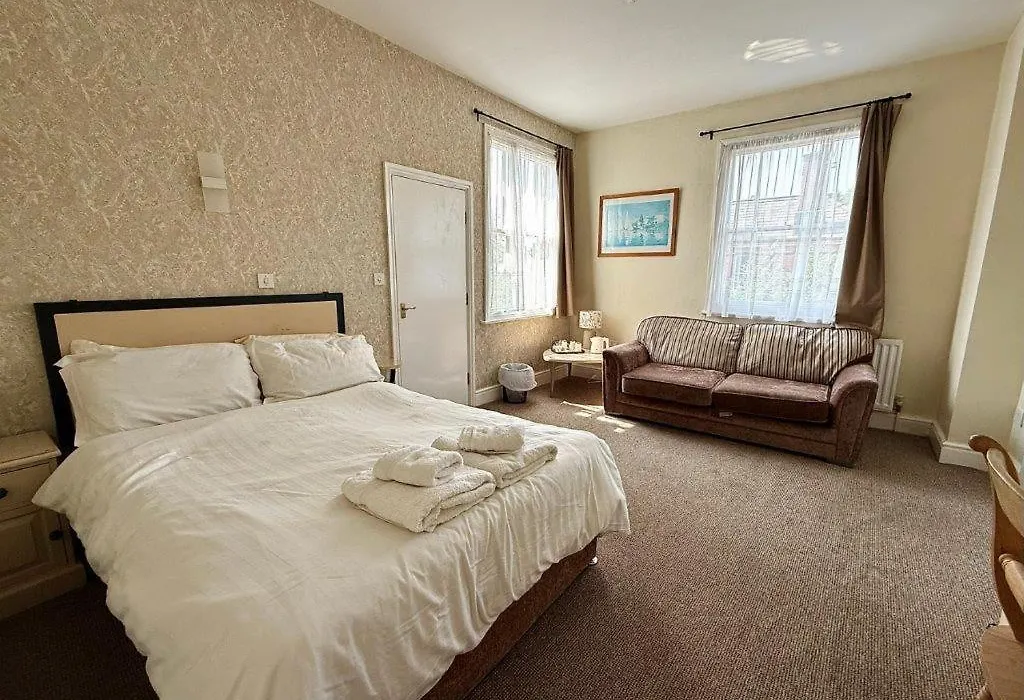 Deincourt Hotel-1