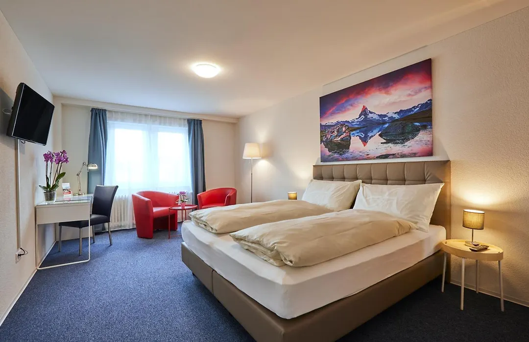Hotel Ambassador-1