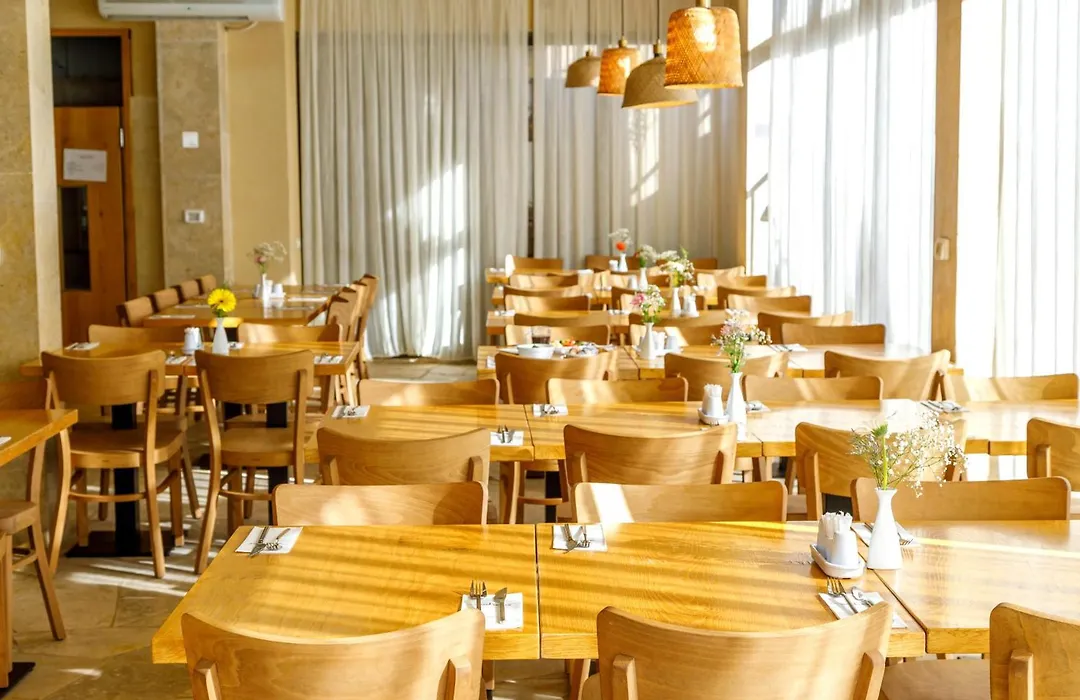 Ramon Suites By Smart Hotels-1