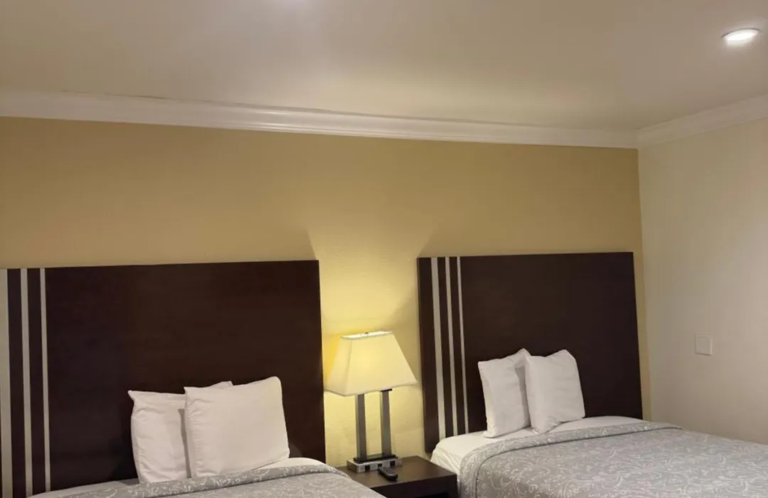 Lombard Plaza Motel-1