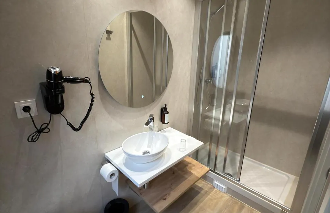 Hostal Atocha Almudena Martín-1
