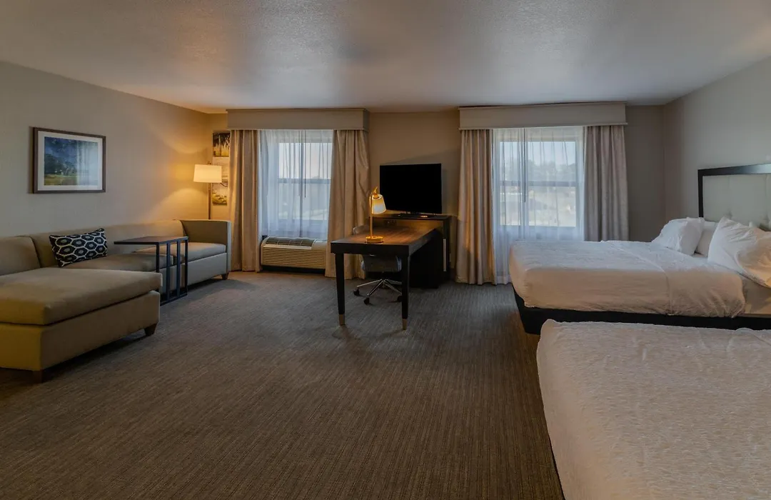 Hampton Inn & Suites-Florence Downtown-1