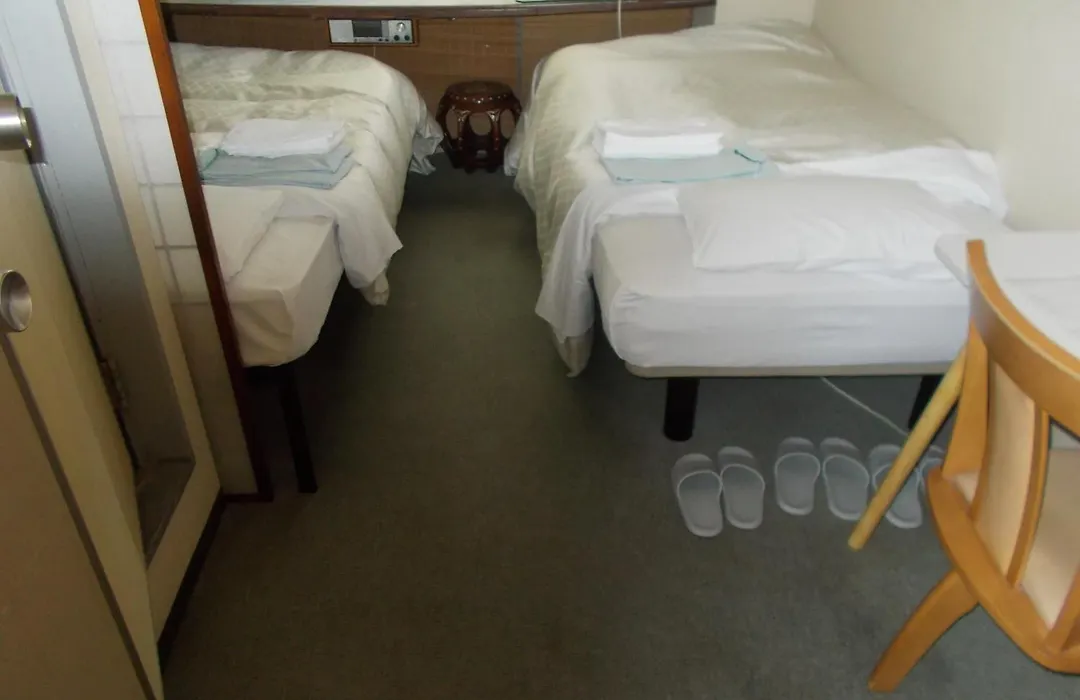 Hotel Avanti-1